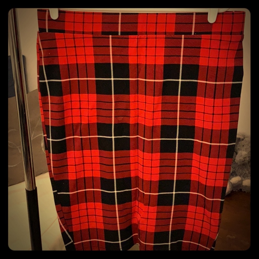 Black and red plaid skirt